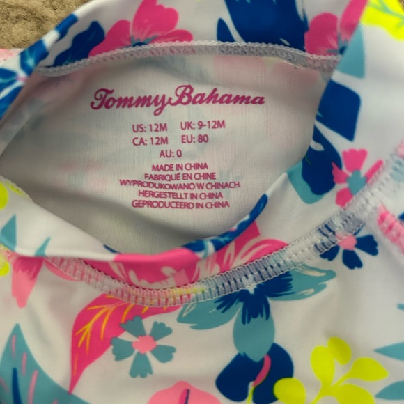 Tommy Bahama toddler two piece suit 12m - Picture 3 of 4